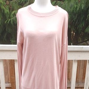Worthington long sleeve raglan sleeve sweater size M